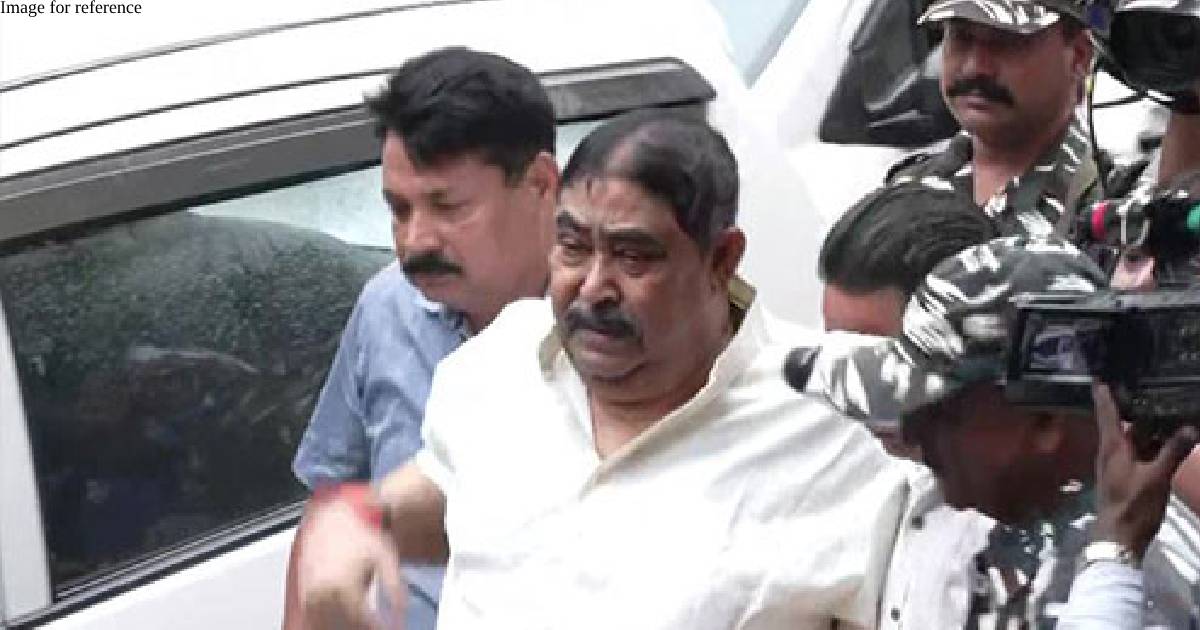 TMC's Anubrata Mondal taken to Kolkata hospital for medical check up, later taken to CBI headquarters